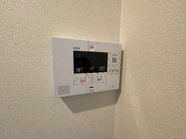 ����11