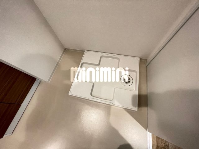 ����11