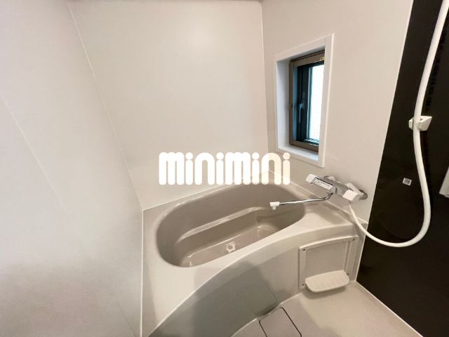 ����3