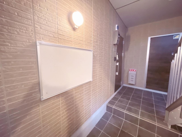����21