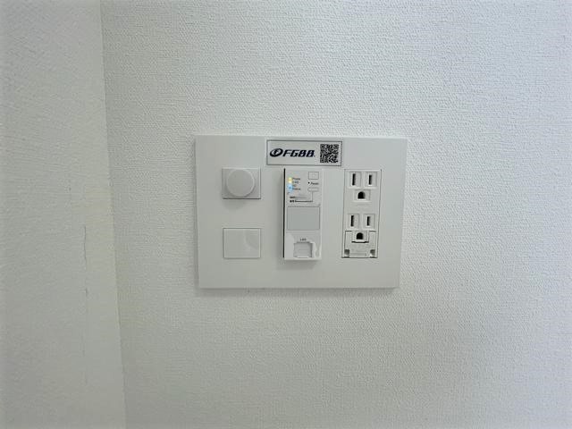 ����10
