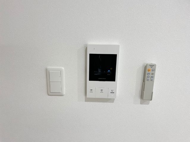 ����11