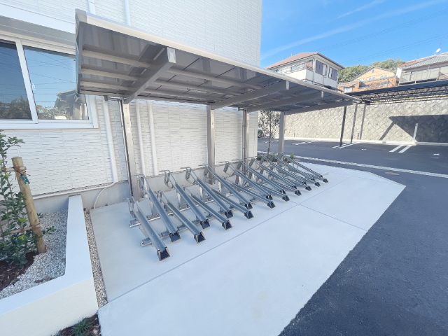 ����11