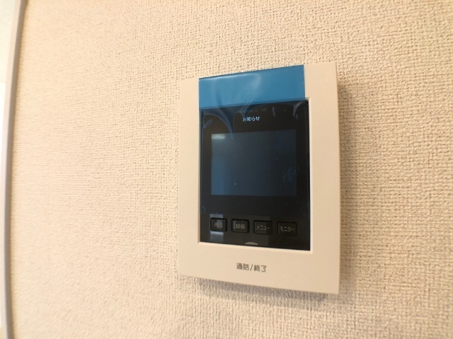 ����11