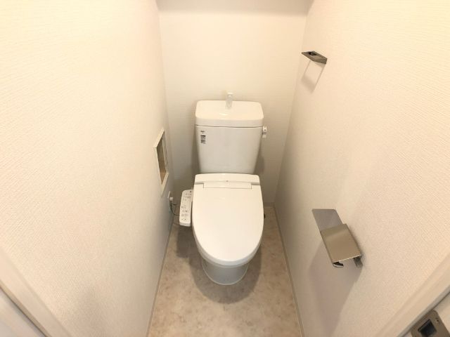 ����8