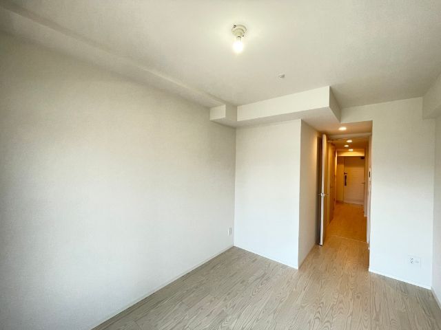 ����21