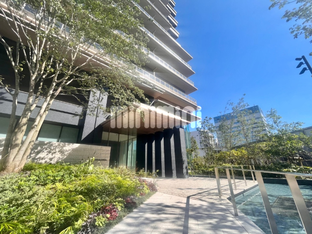 ����11