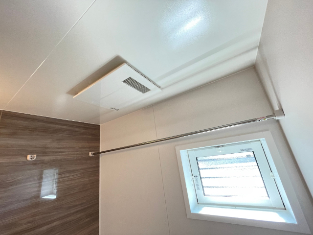 ����20