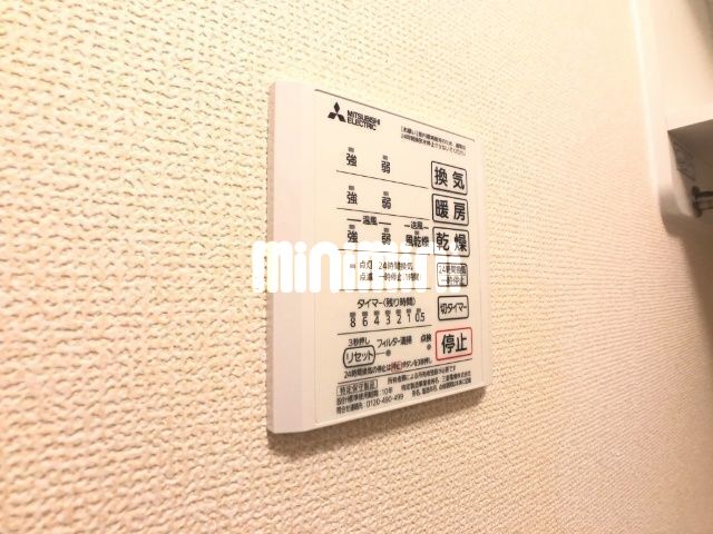 ����11