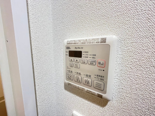 ����17
