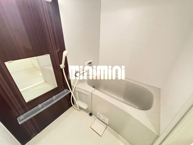 ����3