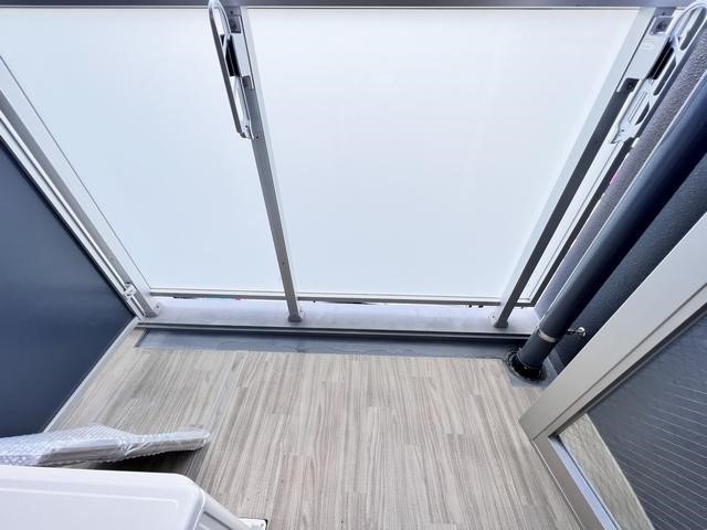 ����10