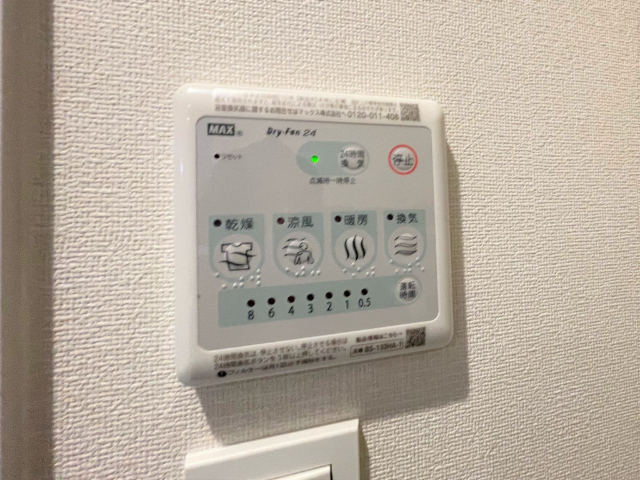 ����9