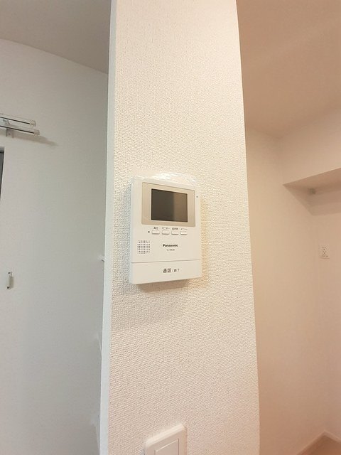 ����10