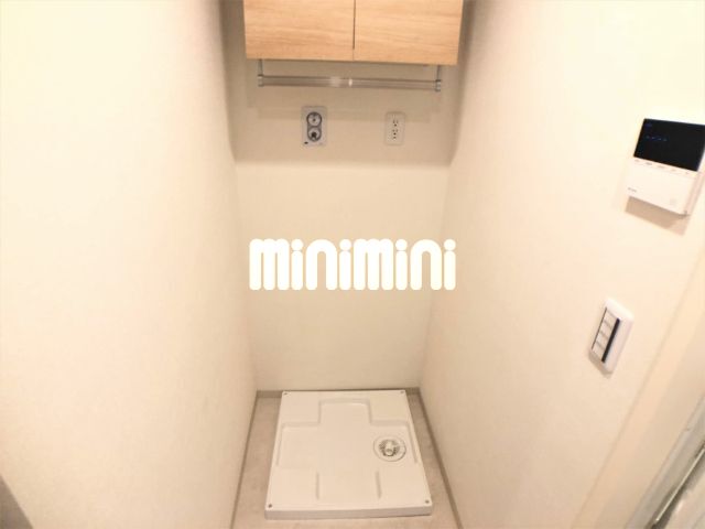 ����11