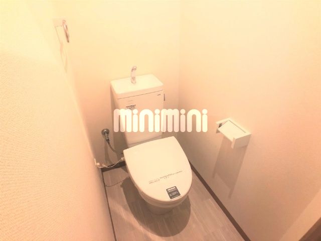 ����9