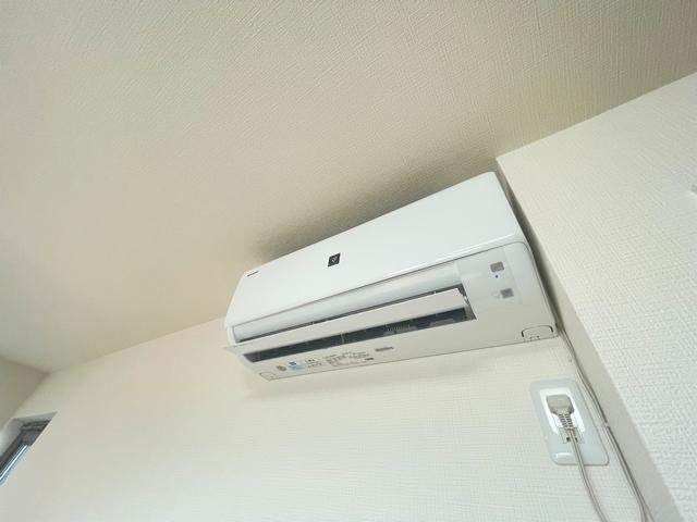 ����10