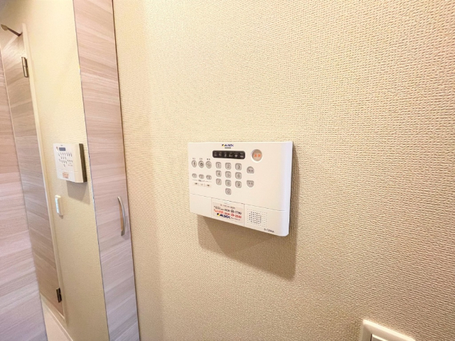 ����11