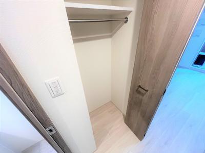 ����20