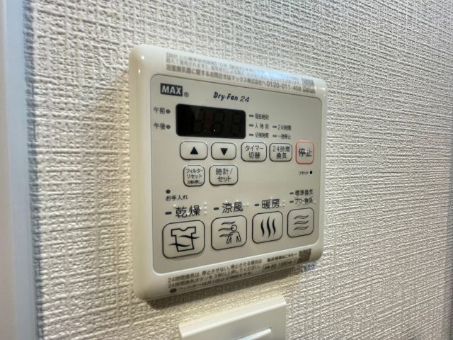 ����10