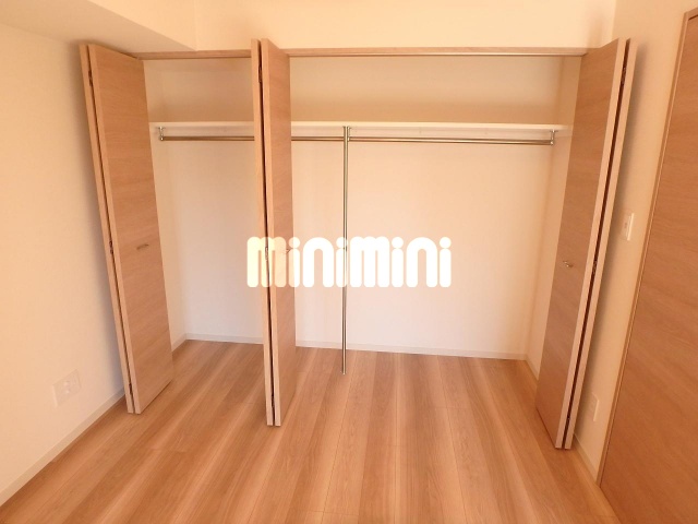 ����5