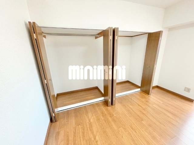 ����5