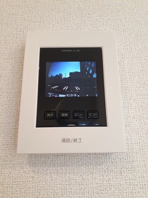 ����10