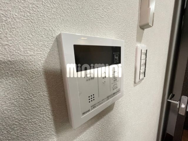 ����10