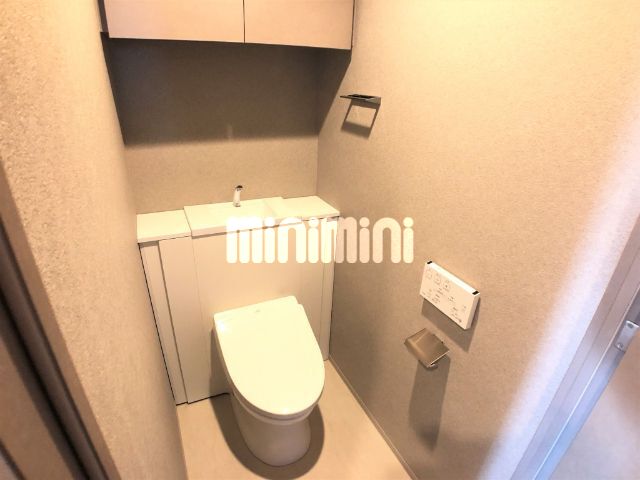 ����9