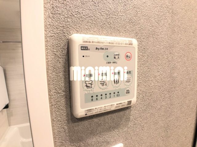 ����13