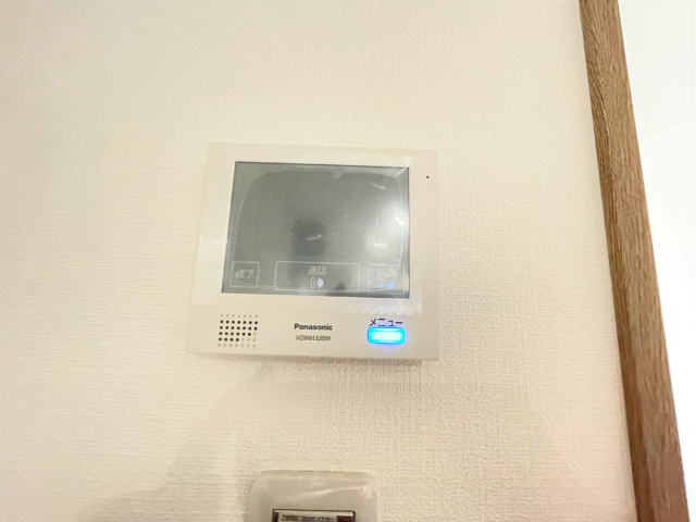 ����11