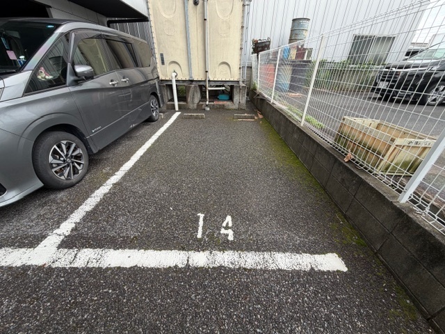 ����13