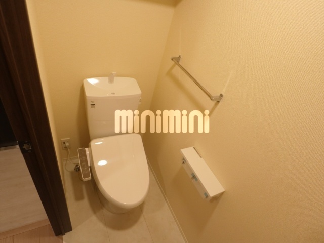 ����4
