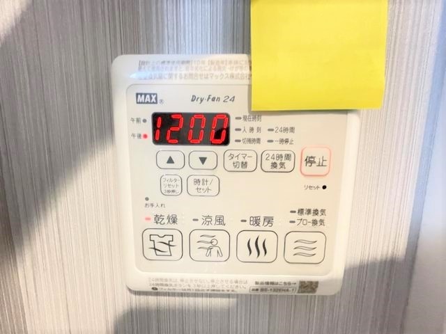 ����8