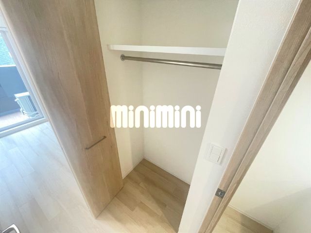����6