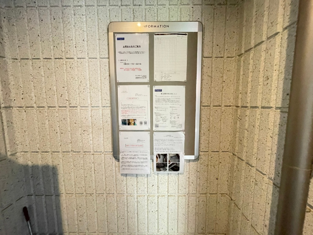 ����8