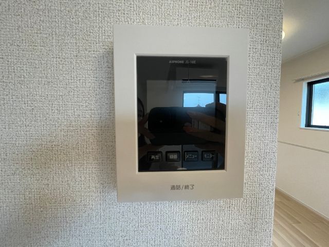 ����11