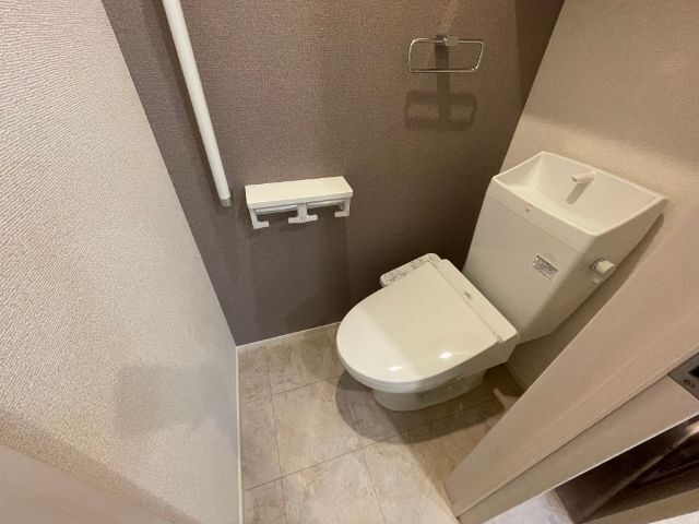 ����6