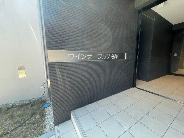 ����19