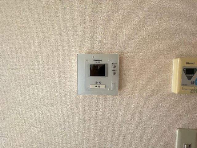 ����11