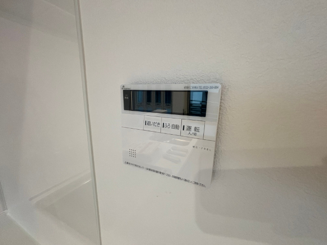 ����20