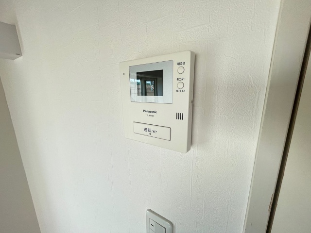 ����11