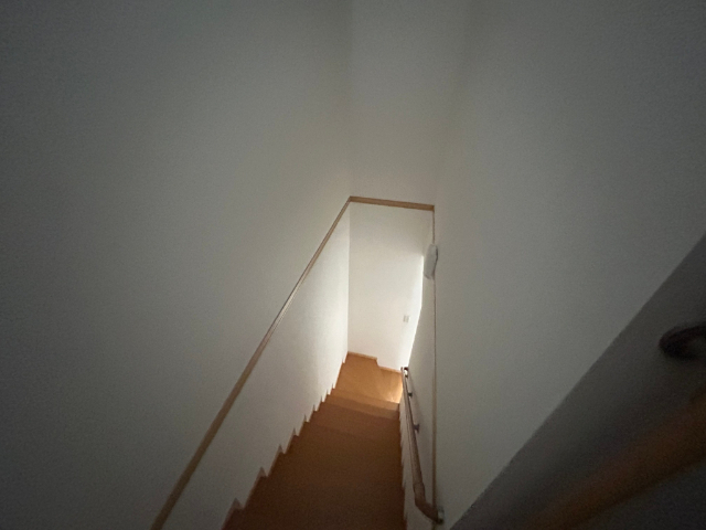 ����27