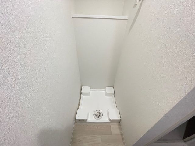 ����13
