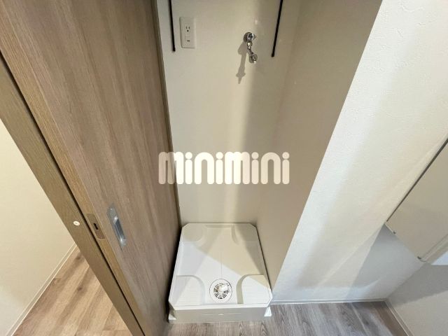 ����8