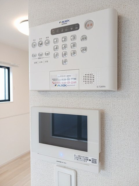 ����10
