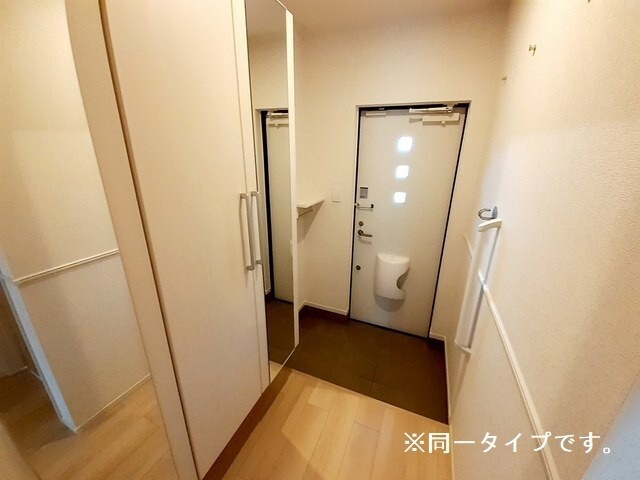 ����8