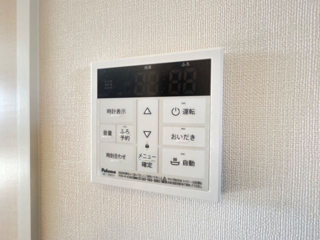 ����10
