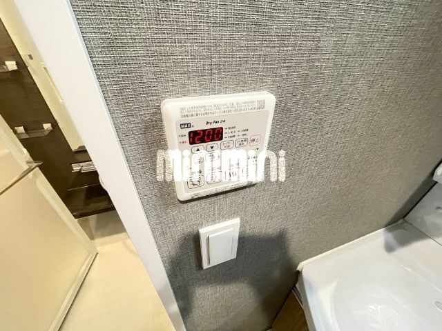 ����11