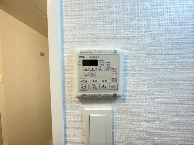 ����10